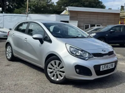 Used Kia Rio 84 HP (61 kW) 2014 Silver Hatchback