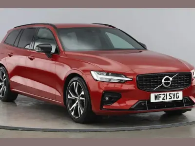 Used Volvo V60 R-Design 194 HP (142 kW) 2021 Red Estate