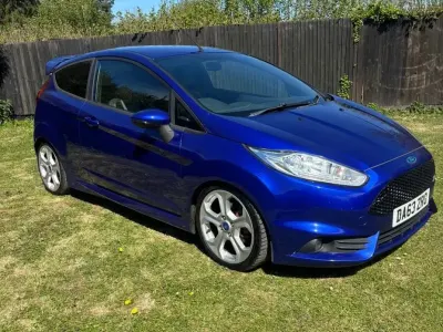 Begagnad Ford Fiesta ST 260 HK (191 kW) 2014 Blå Halvkombi