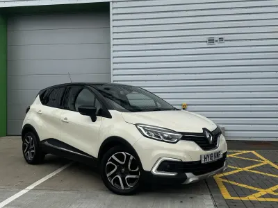Used Renault Captur Dynamique 90 HP (66 kW) 2018 Cream/black SUV
