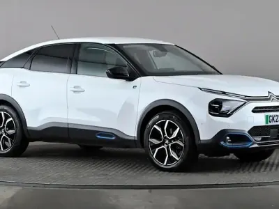 Used Citroën e-C4 Shine 100 kW (136 HP) 2023 White Hatchback