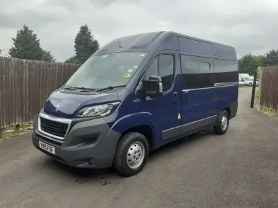 Käytetty Peugeot Boxer 130 HP (95 kW) 2015 Sininen Van