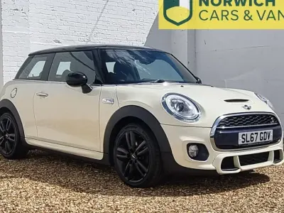 Used Mini Cooper S Hatch 2017 White Hatchback