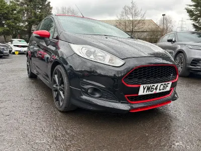 Używany Ford Fiesta Zetec 2015 Czarny Hatchback