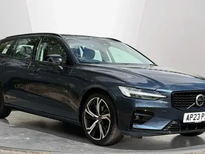 Used Volvo V60 Plus 194 HP (142 kW) 2023 Blue Estate