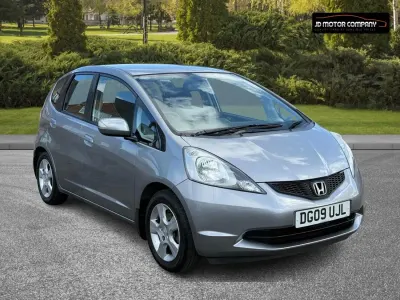 Używany Honda Jazz ES 100 KM (73 kW) 2009 Srebrny Hatchback