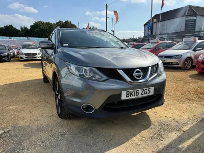 Used Nissan Qashqai N-Connecta 110 HP (80 kW) 2016 Grey SUV