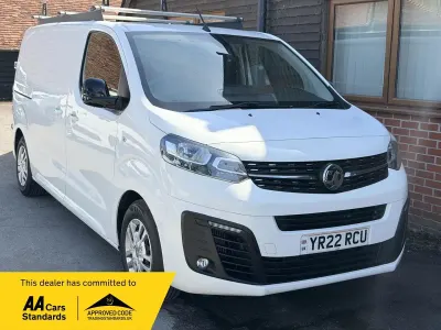 Used Vauxhall Vivaro Sportive 120 HP (88 kW) 2022 White MPV