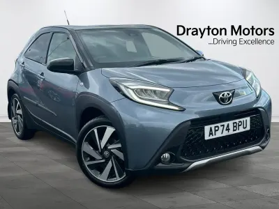 Begagnad Toyota Aygo X 72 HK (52 kW) 2024 Grå SUV