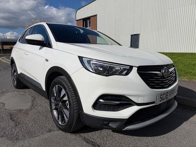 Second-hand Vauxhall Grandland X Sport 130 CP (95 kW) 2018 Alb SUV
