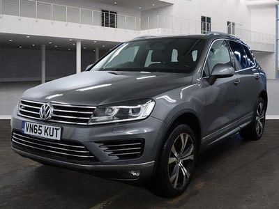 Grey Used 2015 VW Touareg R-line SUV | £13,999 (Fair price)