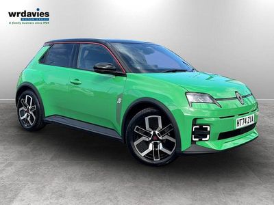 Used Renault R5 Komfort 110 kW (150 HP) 2025 Green/black Hatchback