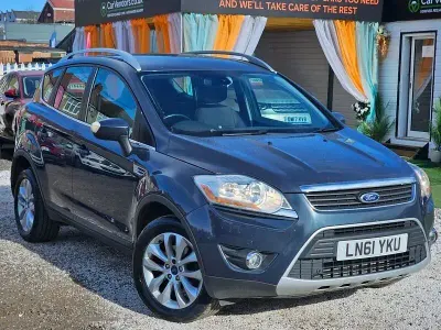 Usado Ford Kuga Titanium 140 HP (102 kW) 2011 Azul SUV