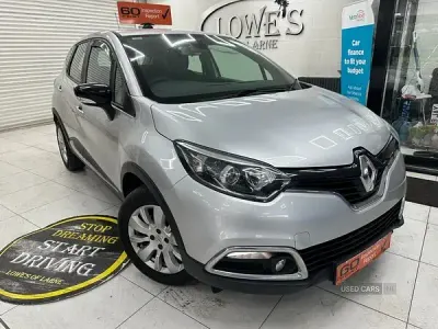 Used Renault Captur Expression+ 90 HP (66 kW) 2016 Silver SUV