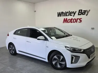 Used Hyundai Ioniq Premium SE 141 HP (103 kW) 2019 White Hatchback