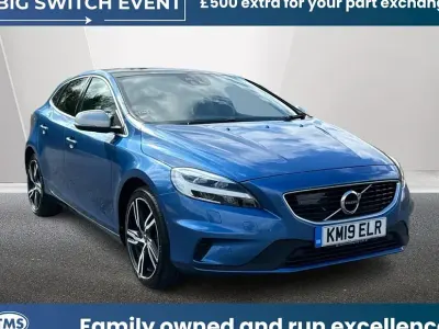 Käytetty Volvo V40 R-Design 118 HP (86 kW) 2019 Sininen Viistoperä