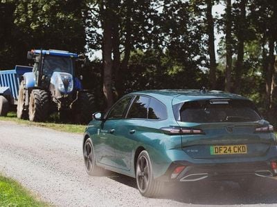 Peugeot e-308