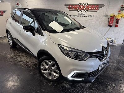 Used Renault Captur Iconic 90 HP (66 kW) 2018 White SUV