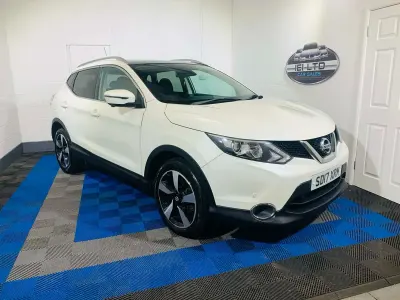 Used Nissan Qashqai N-Connecta 2017 White SUV