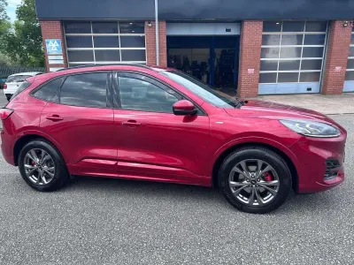 Usado Ford Kuga ST-Line 118 CV (86 kW) 2020 Rojo SUV