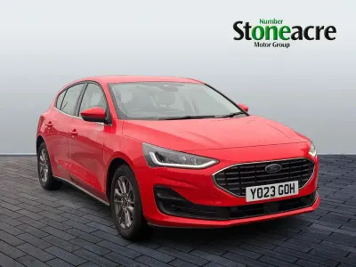 Used Ford Focus Titanium 125 HP (91 kW) 2023 Red Hatchback