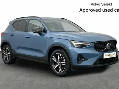Używany Volvo XC40 Plus 161 KM (118 kW) 2023 Niebieski SUV
