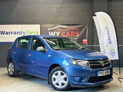 Używany Dacia Sandero Ambiance 75 KM (55 kW) 2013 Niebieski Hatchback