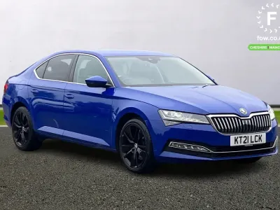 Usado Skoda Superb SE L 2021 Azul Utilitario