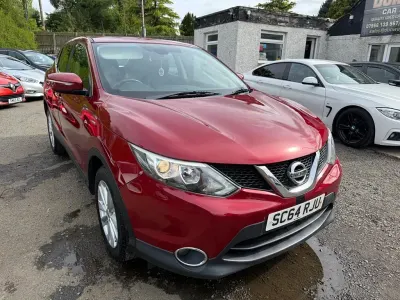 Używany Nissan Qashqai Acenta 110 KM (80 kW) 2015 Czerwony SUV