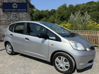 Used Honda Jazz S 90 HP (66 kW) 2010 Silver Hatchback