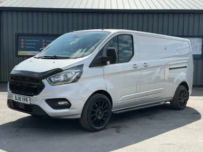 Used Ford Transit Custom Limited 130 HP (95 kW) 2018 Silver Van