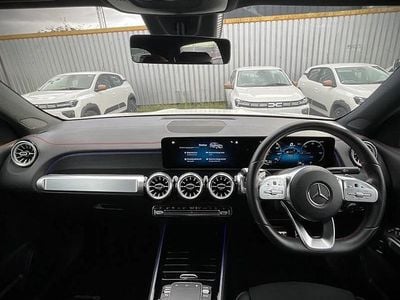 Mercedes EQB350