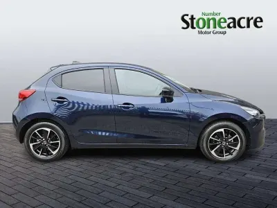 Begagnad Mazda 2 Homura-Aka 90 HK (66 kW) 2024 Blå Halvkombi