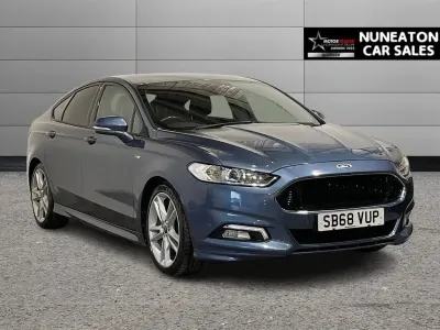 Usado Ford Mondeo ST-Line 180 HP (132 kW) 2018 Azul Citadino