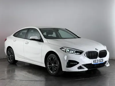 Begagnad BMW 218 Sport Line 2021 Vit Sportkupé
