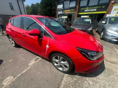 Used Vauxhall Astra SRi 136 HP (100 kW) 2016 Red Hatchback