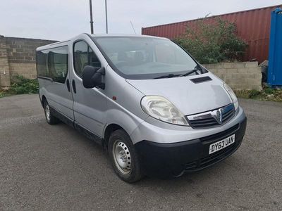 Second-hand Vauxhall Vivaro 115 CP (84 kW) 2013 Argintiu Monovolum