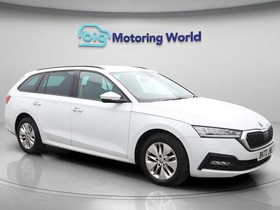 Used Skoda Octavia SE Technology 110 HP (80 kW) 2022 White Estate