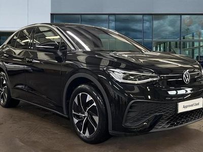 Grenadilla black metallic New 2025 VW ID.5 Pro SUV | £30,499 (Fair price)