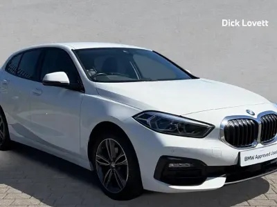 Used BMW 116 Sport Line 114 HP (83 kW) 2023 White Hatchback