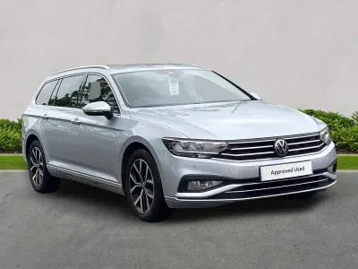 Used VW Passat SEL 150 HP (110 kW) 2023 Silver Estate