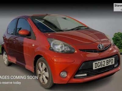 Used Toyota Aygo 67 HP (49 kW) 2012 Orange Hatchback