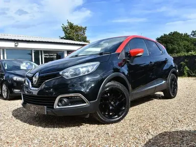 Used Renault Captur Dynamique 90 HP (66 kW) 2015 Black SUV