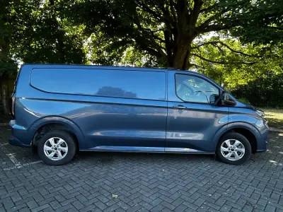 Used Ford Transit Custom Limited 136 HP (100 kW) 2024 Blue Van