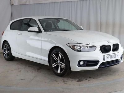 Used BMW 118 Sport Line 136 HP (100 kW) 2015 White Hatchback