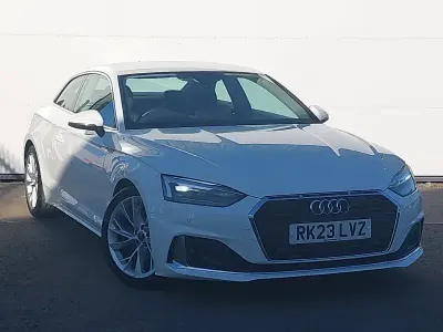 Second-hand Audi A5 Sport 150 CP (110 kW) 2023 Alb Coupe
