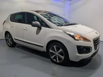 Used Peugeot 3008 Allure 2016 White Hatchback