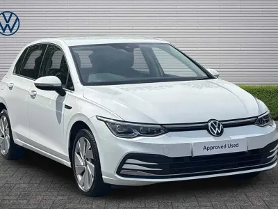 Used VW Golf VIII Style 130 HP (95 kW) 2022 White Hatchback