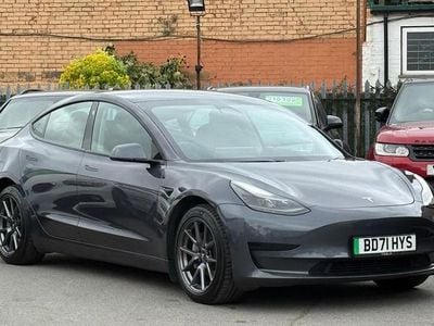 Used Tesla Model 3 Standard Range Plus 366 kW (498 HP) 2021 Sedan