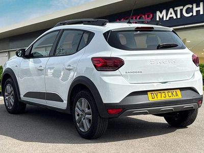 Begagnad Dacia Sandero Expression 2023 Vit Halvkombi